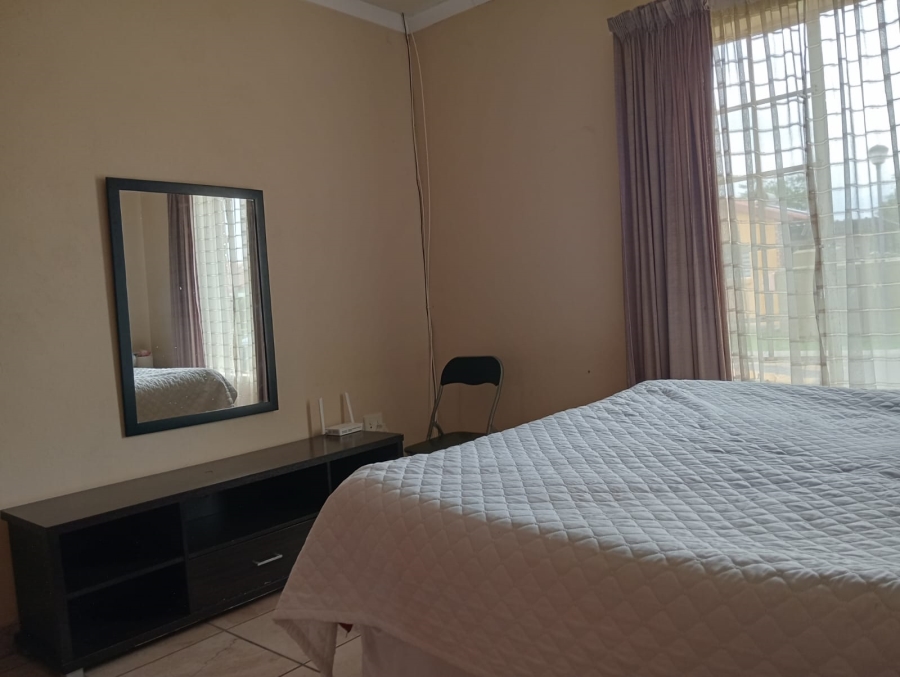 To Let 3 Bedroom Property for Rent in Waterval East North West